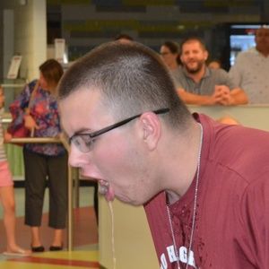 Meet your Posher, Dennis